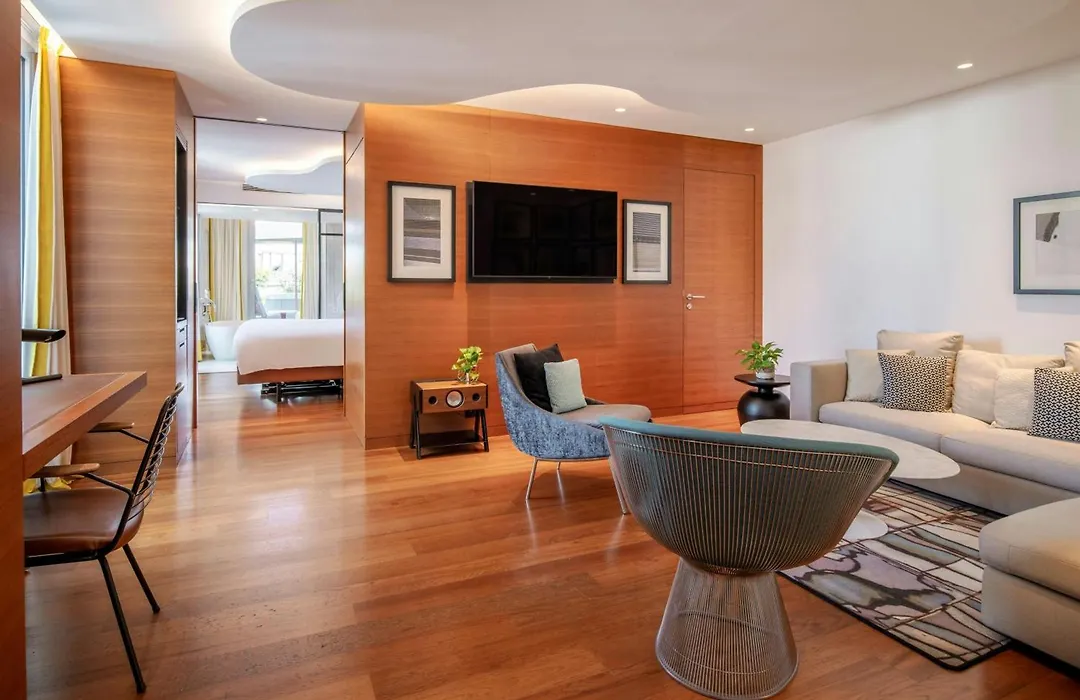 Renaissance Paris Republique Hotel & Spa-1