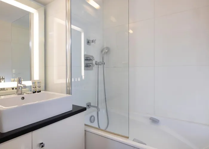 Best Western Plus Bretagne Montparnasse Parijs